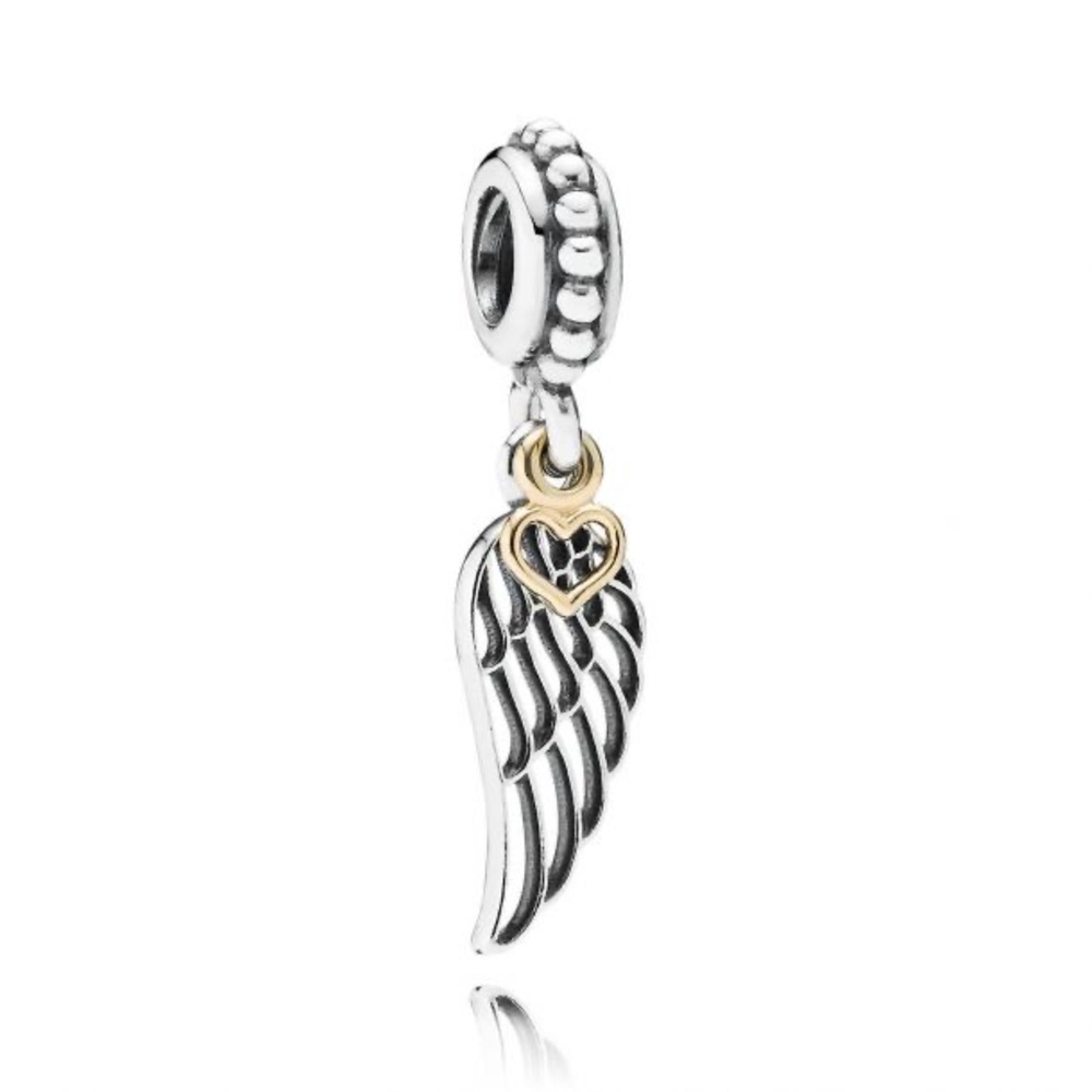 pandora angel wing charm necklace NWOT